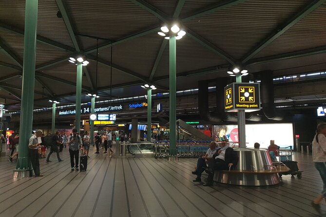 Private Transfer from The Hague City to Schiphol Airport - What the 35 to 50 minute ride is really like