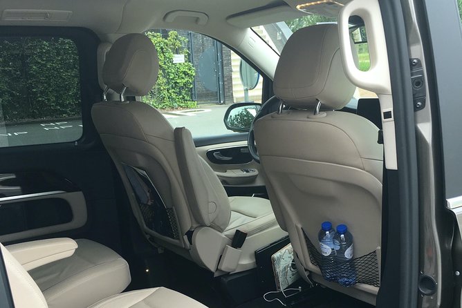 Private transfer Schiphol (AMS) to or from Rotterdam - A private ride between Schiphol and Rotterdam