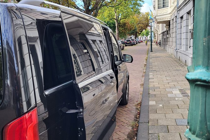 Private Transfer Service Between Ijmuiden and Amsterdam - The human side of the service