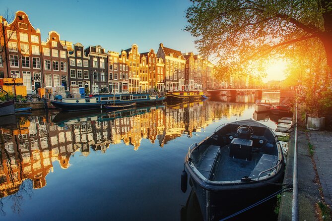 Private walking tour Amsterdam. English or Spanish. - A useful first walk through Amsterdam’s old center