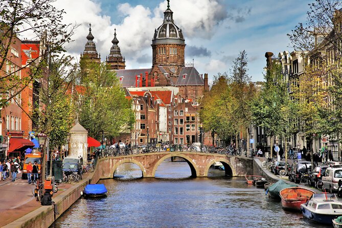 Private walking tour Amsterdam. English or Spanish. - De Waag, Chinatown, and the old city gates