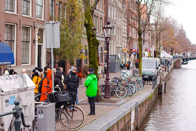 Private walking tour Amsterdam. English or Spanish. - The Red Light District, seen with context