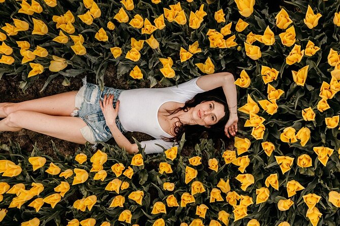 Professional Photoshoot at Private Tulip Field - Key points to know before booking