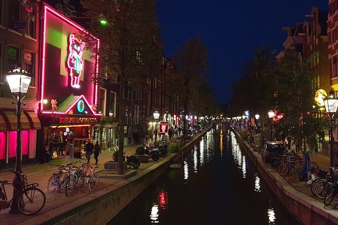 Red Light District Tour by Locals, Small Group (approx 4) - The oldest church and the prostitution zone