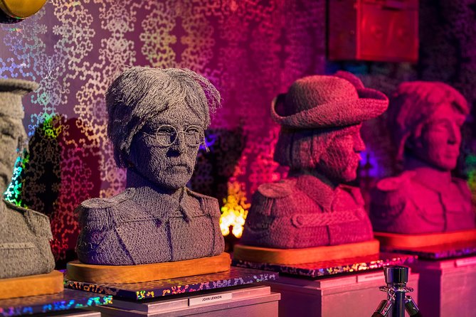 Ripley's Believe It or Not! Amsterdam Admission Ticket - The lounge and Dam Square view
