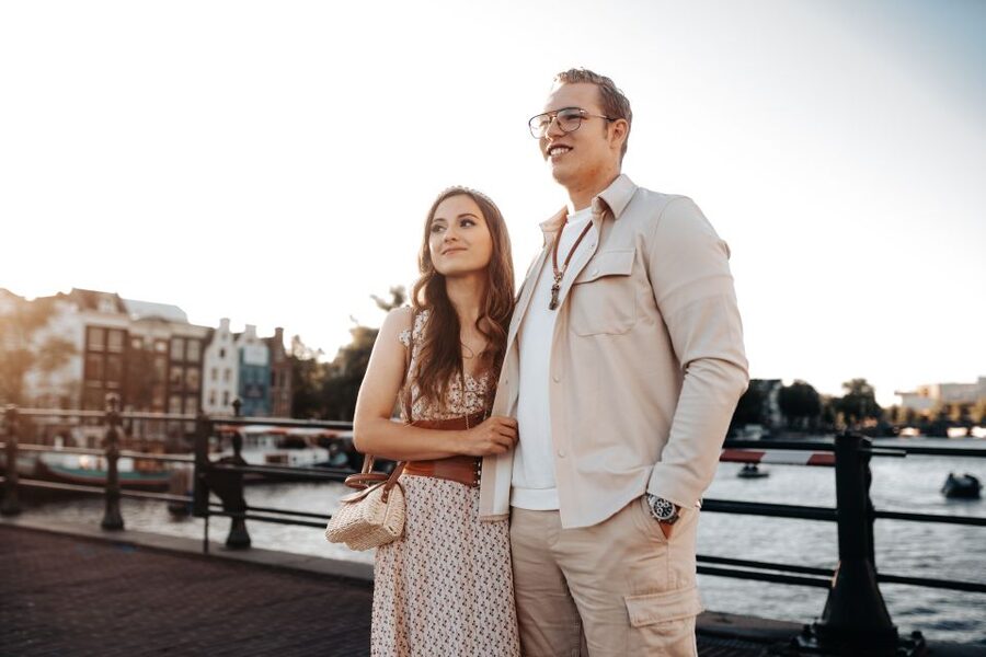 Romantic Photoshoot Experience for Couples in Amsterdam - Why the 9 Straatjes works so well for couple photos