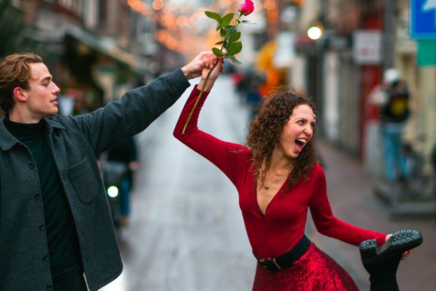Romantic Photoshoot Experience for Couples in Amsterdam - Cancellation, payment, and accessibility