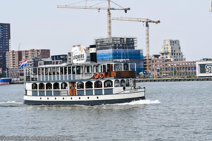 Rotterdam: 2.5-Hour Leckers Boat Cruise and Buffet - What the Leckers Boat experience is really about