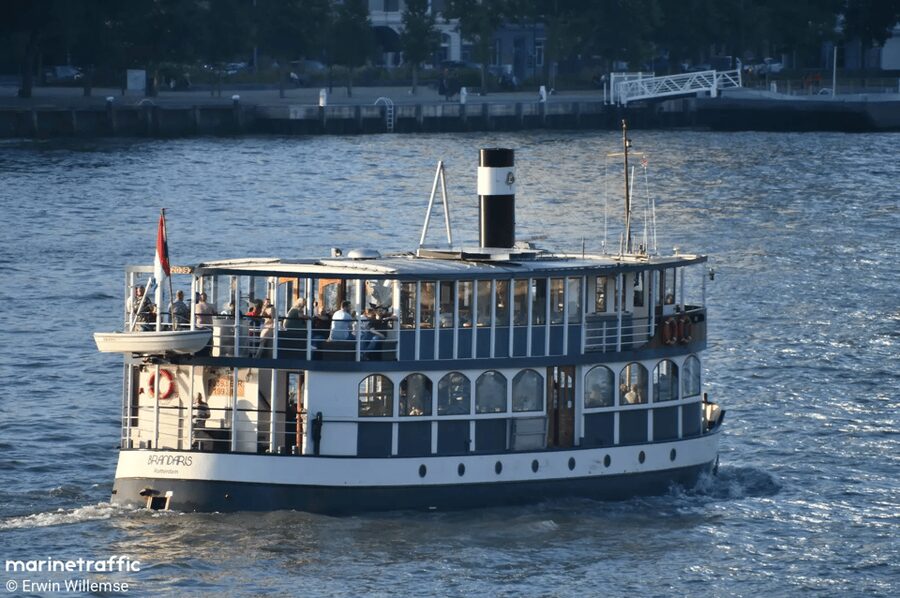 Rotterdam: 2.5-Hour Leckers Boat Cruise and Buffet - Rotterdam’s working harbor from the water