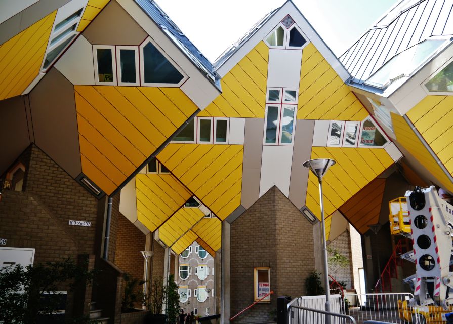 Rotterdam: 2-Hour Guided Walking Tour - Town Hall, St. Lawrence Church, and Rotterdam’s older face