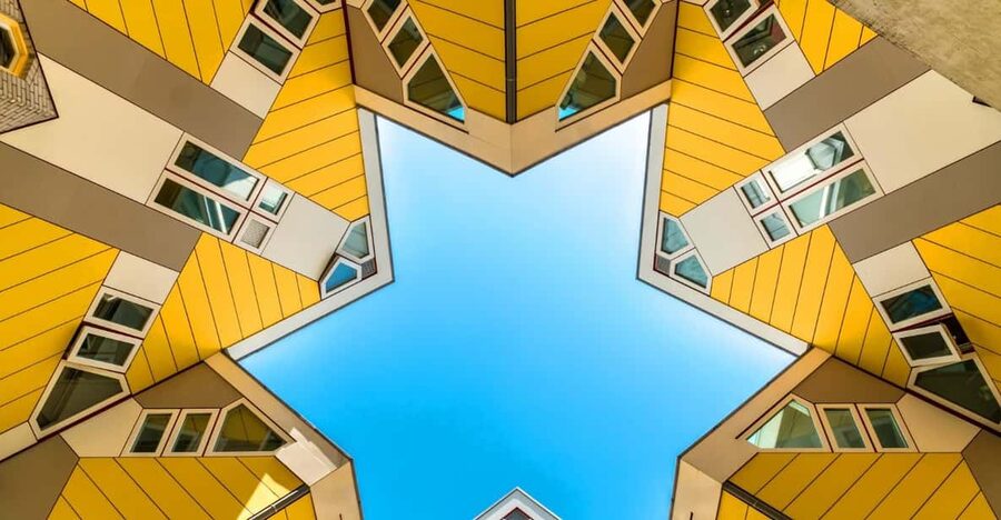 Rotterdam: Capture the most Photogenic Spots with a Local - Rotterdam Centraal sets the visual tone