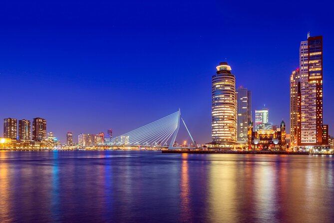 Rotterdam: City Walk Audio Guide in 7 Languages on your Phone - Seven languages and a flexible schedule