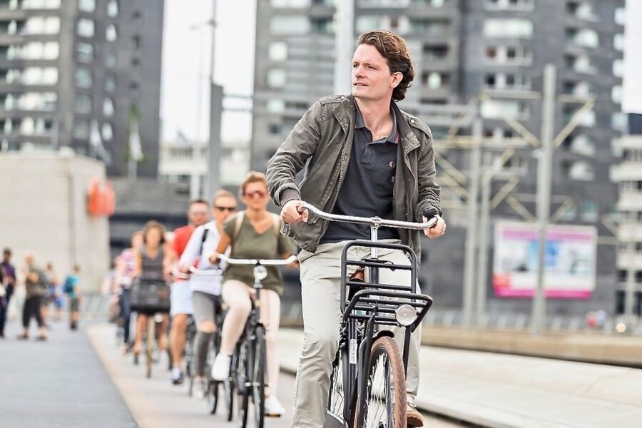 Rotterdam: Food Tour by Bike - What the guides add to the ride