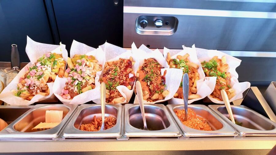 Rotterdam: Guided Walking Food Tour - Surinamese curry and Rotterdam’s international table