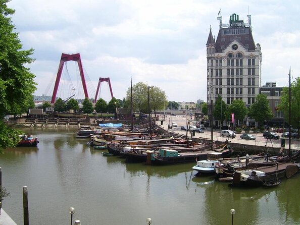 Rotterdam in half a day: All-inclusive, Authentic private Tour of Rotterdam - A short pause for local context
