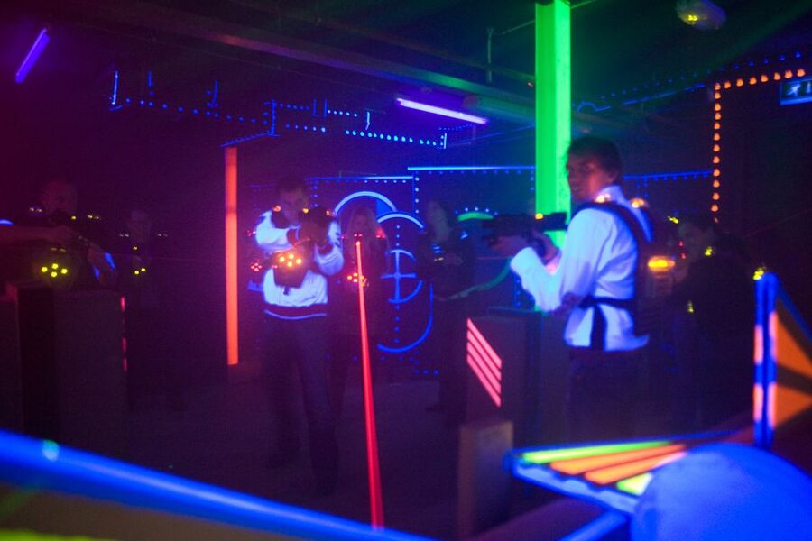 Rotterdam: Lasergame Actvity - Getting ready in the engine room