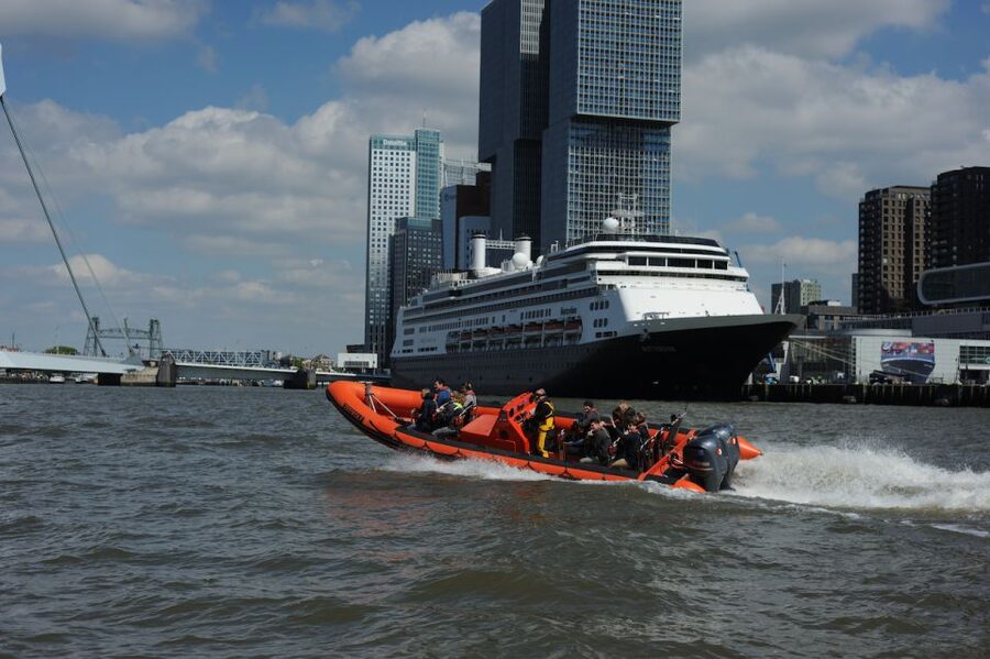 Rotterdam: RIB Speedboat Sightseeing Cruise - Should you book the RIB Speedboat Sightseeing Cruise?