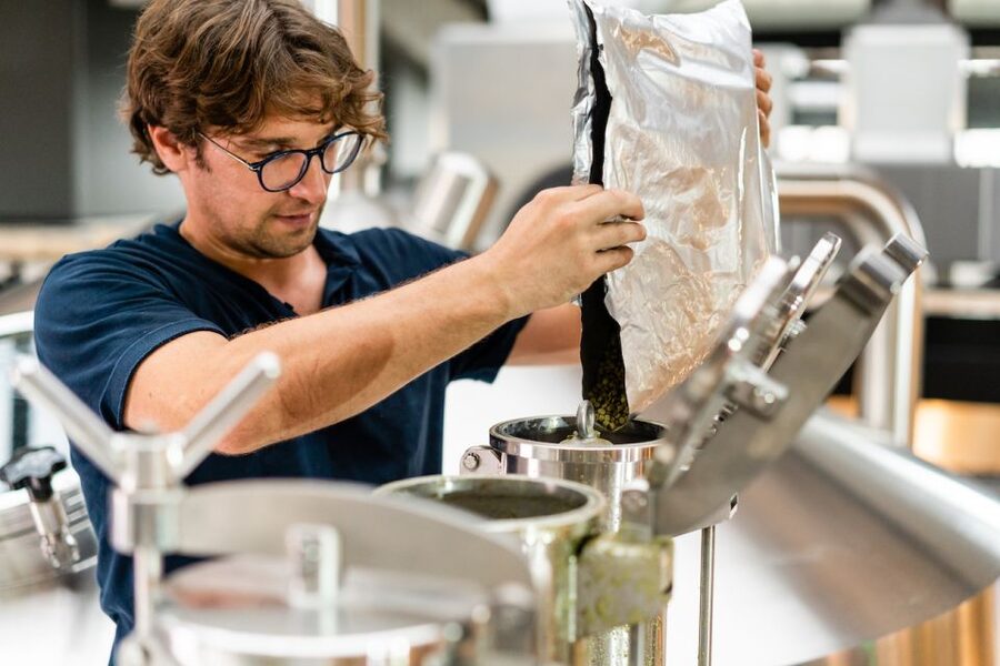 Rotterdam: Stadshaven Brewery Tour with Beer Tastings - Modern Brewing Inside a Historic Shell