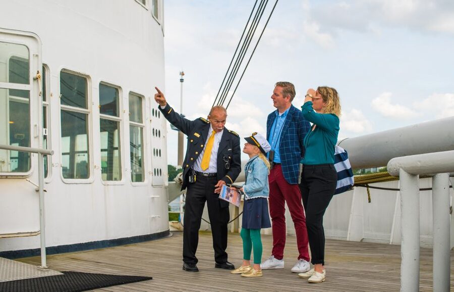 Rotterdam: Steamship Rotterdam Audio Tour Entry Ticket - Choosing between the three routes