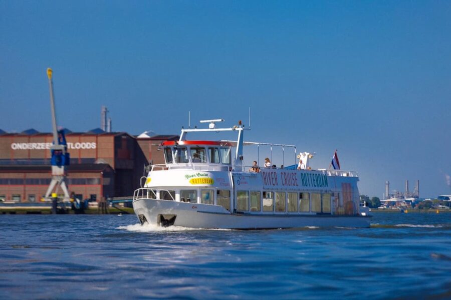 Rotterdam: Summer Cocktail Cruise - Wheelchair access and useful restrictions