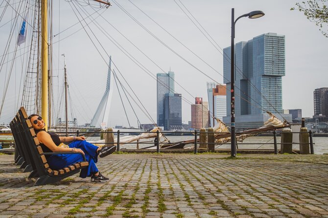 Rotterdam Walk: Hilights, Gems, Architecture & WWII | 2 or 3hrs - The Maritime District turns boats into an open-air museum