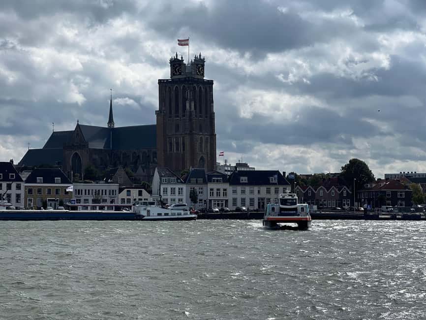 Rotterdam: Waterbus Ticket to Dordrecht and/or Kinderdijk - Line 20 to Dordrecht and the river towns