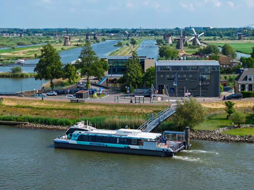 Rotterdam: Waterbus Ticket to Dordrecht and/or Kinderdijk - Finding the right Waterbus stop at Erasmusbrug