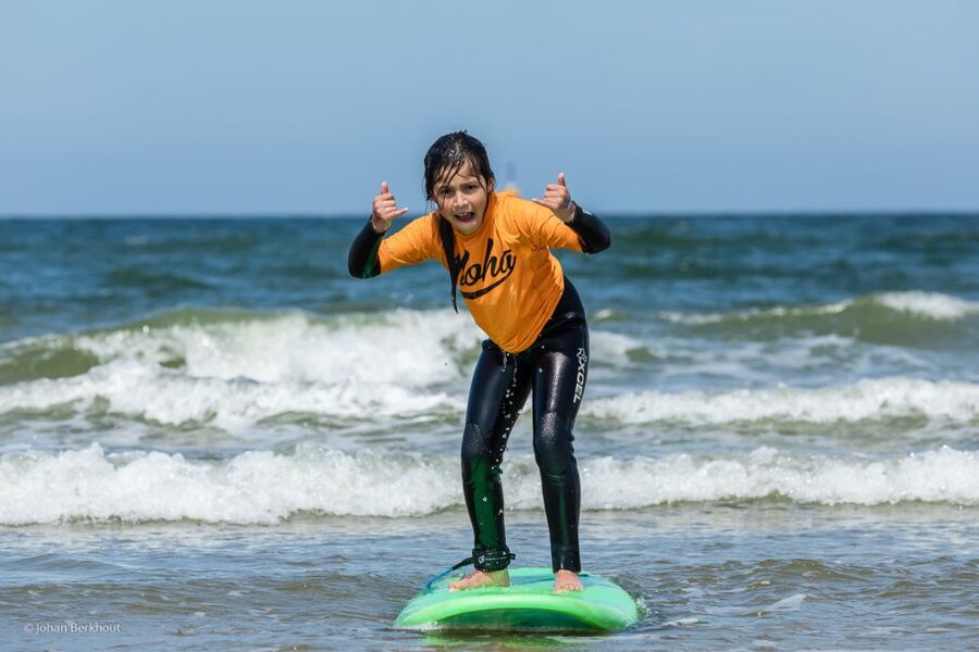Scheveningen Beach: 1,5-Hour Surf Experience for kids - Getting to Aloha Surf at Scheveningen Beach