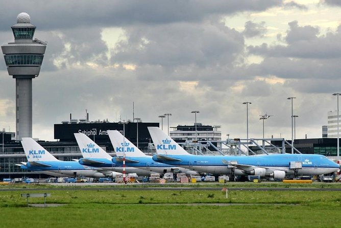 Schiphol Airport to Amsterdam Private Transfer - What the Mercedes-Benz ride is like