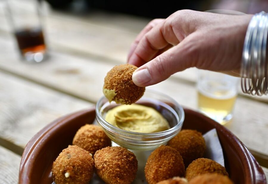 Secret Food Tours Amsterdam - Stroopwafel and the taste of the market