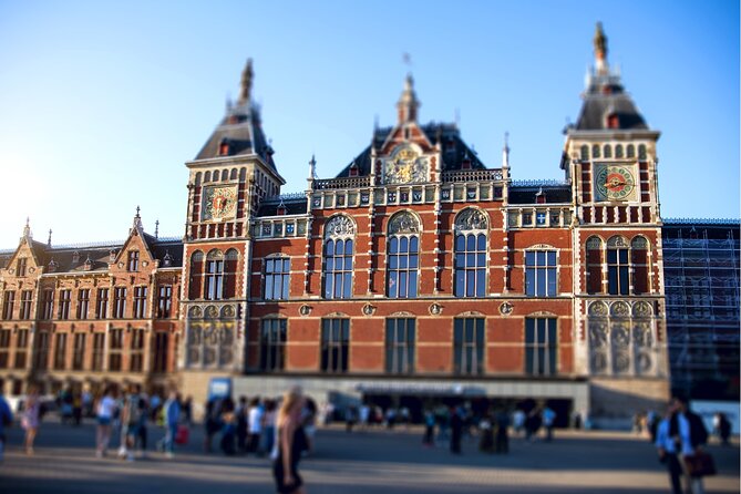 Self-guided city walking tour in Amsterdam - Why the two-hour estimate needs careful reading