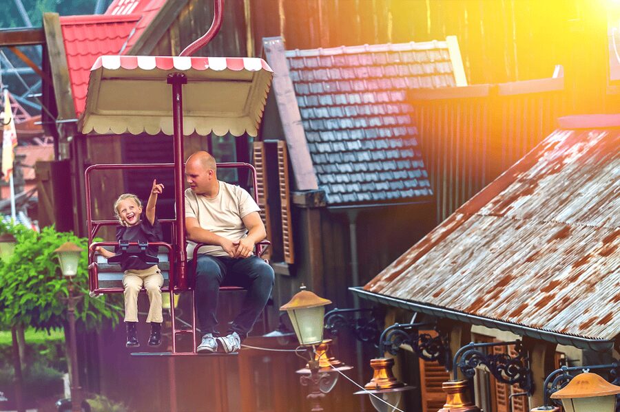 Slagharen: Dayticket Themepark & Resort Slagharen - Main Street is the practical break in your day