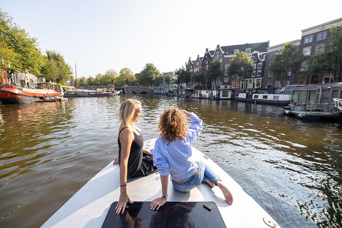 Small Group Boutique All-Inclusive Tour (max 12 p) With Captain - Why a small boat changes the canal experience