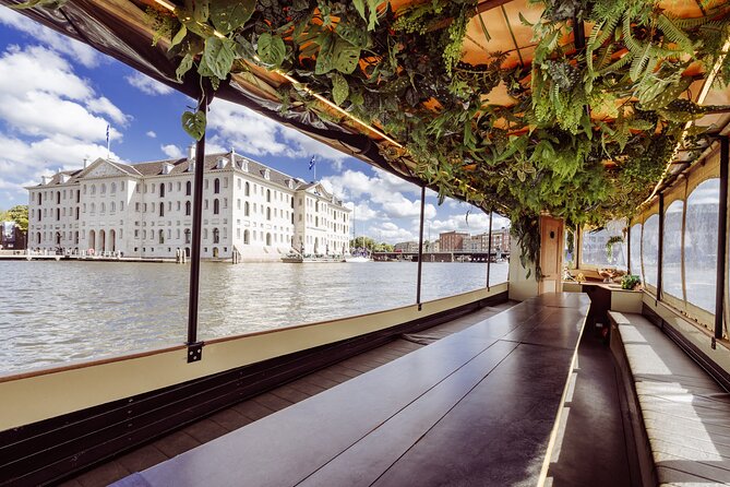 Small-Group Luxury Canal Cruise with Local Skipper - The optional unlimited drinks package