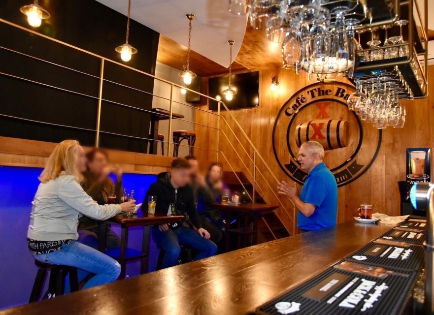Sprechen Sie Gras? German Tour of Amsterdam's Coffeeshops - Cafe the Barrel and the snack stop