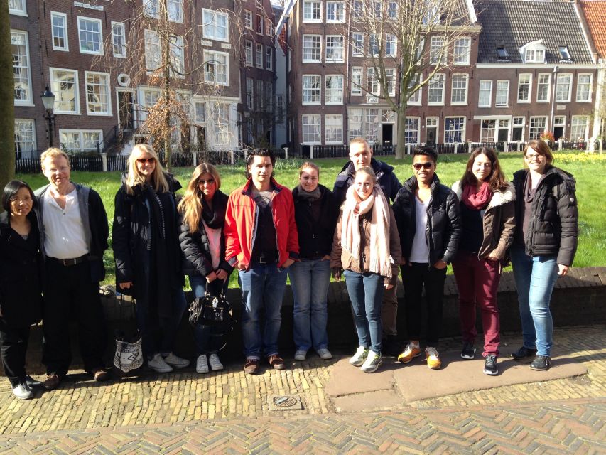 Sprechen Sie Gras? German Tour of Amsterdam's Coffeeshops - A stop at the Mike Tyson Coffeeshop