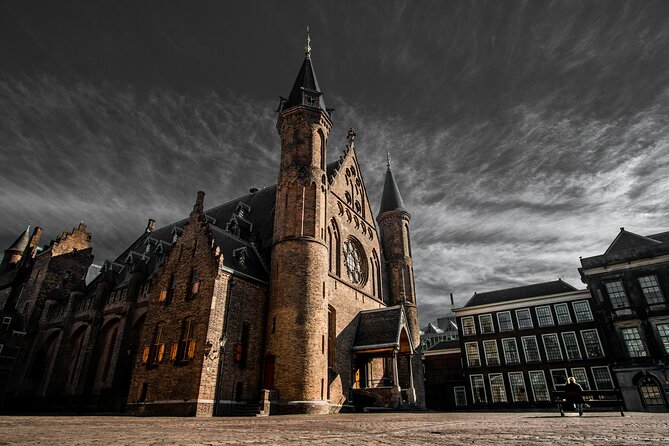 Surprise Walk of The Hague with a Local - The Binnenhof and the business of government