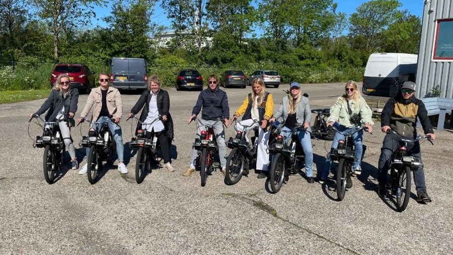 Texel: Solex Moped Rental - Simple preparation for a better ride