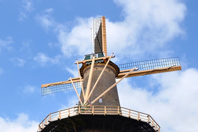 The Blue's Clues in Delft Exploration Game and Tour - Koornmarkt and the city’s canal streets