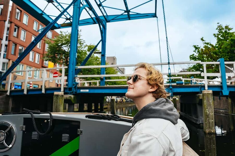 The Hague: Canal Cruise with music from local artists - A 90-minute view of The Hague from the water