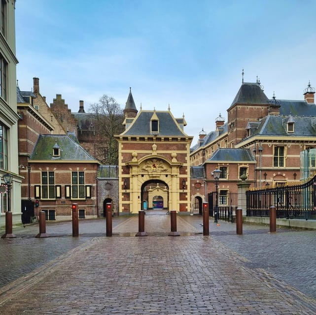 The Hague: City Walking Tour - Strolling along Lange Voorhout
