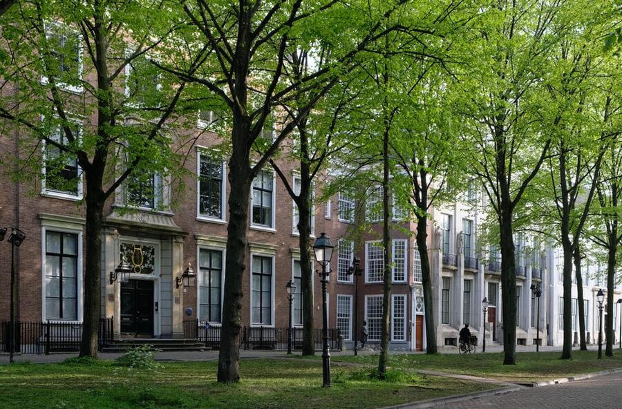 The Hague: City Walking Tour - Royal buildings and the court city