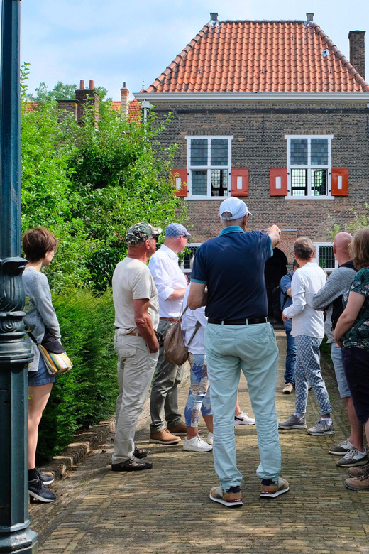 The Hague: Courtyard Walking Tour - Guides Hans and Kees bring different strengths