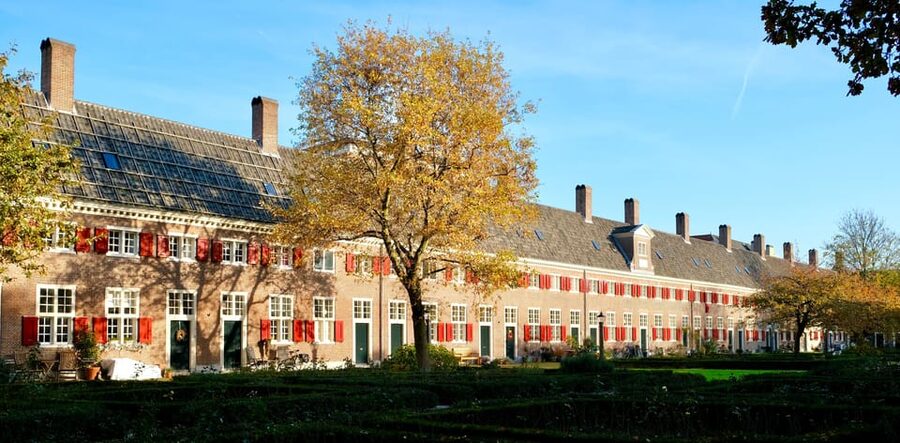 The Hague: Courtyard Walking Tour - Practical points before you book