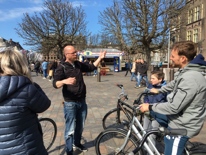 The Hague: Highlights Bike Tour - The Passage and a change of pace