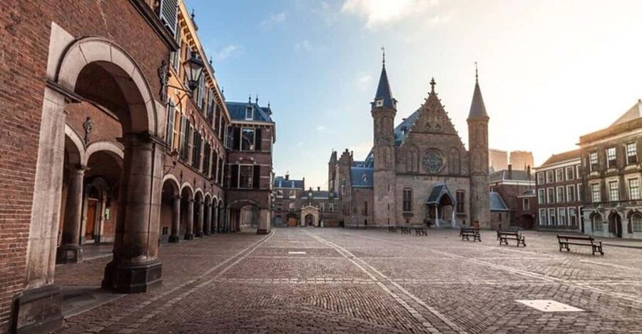 The Hague : Must-See attractions Private Walking Tour - The Binnenhof and Ridderzaal: where Dutch politics takes shape