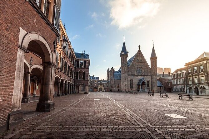 The Hague Must-See attractions Private Walking Tour With A Guide - Why this short walk makes sense in The Hague