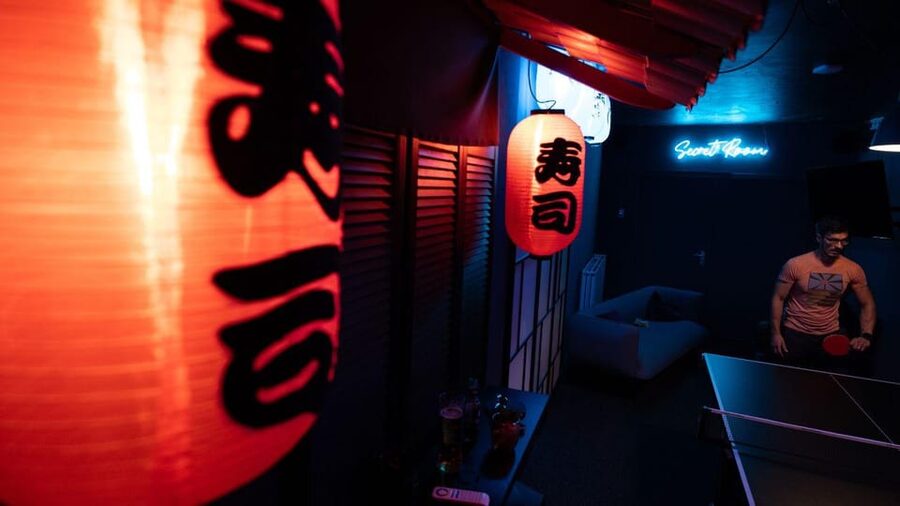 The Hague: Ping Pong Table Rental at a Secret Ping Pong Bar - Should you book Secret Ping Pong The Hague?