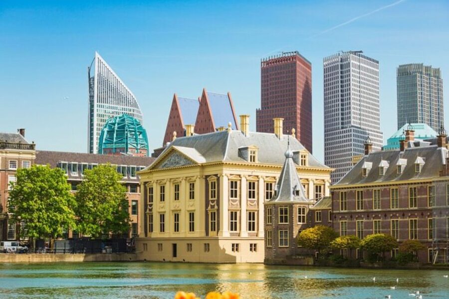 The Hague: Private Custom Walking Tour With A Local Guide - What happens during the city walk