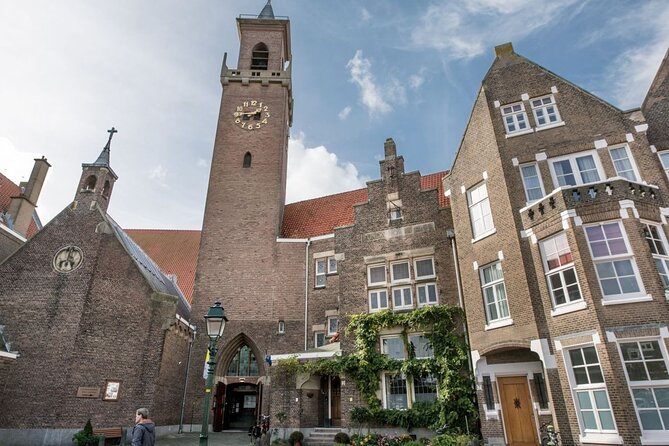 The Hague Self-Guided Audio Tour - A note about the Tamil Nadu material